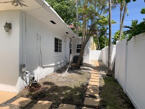 2624 N Ocean Blvd in Fort Lauderdale, FL - Building Photo - Building Photo