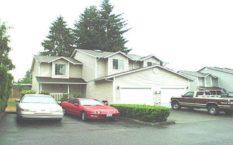 Ridgeway Court Townhouses in Marysville, WA - Building Photo
