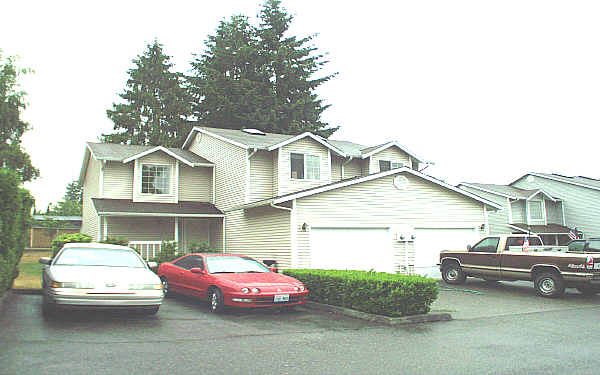 Ridgeway Court Townhouses in Marysville, WA - Foto de edificio