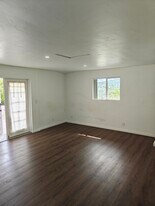 9080 Terrace Dr, Unit studio in La Mesa, CA - Building Photo