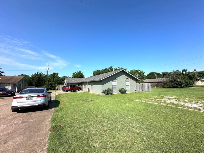 2402 Parker Cir in Georgetown, TX - Building Photo - Building Photo