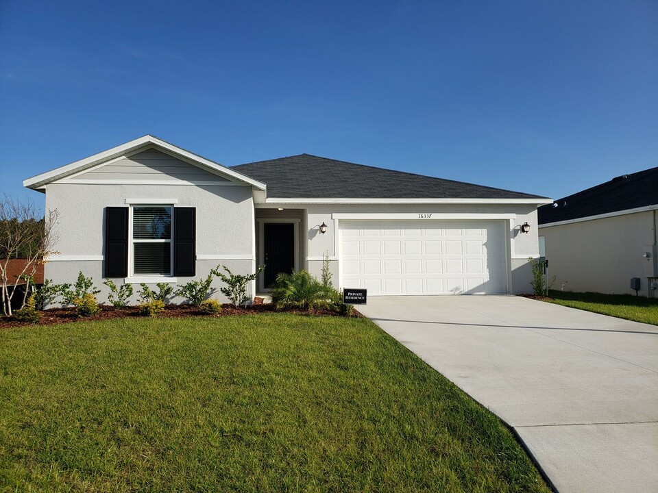 16337 Yelloweyed Dr in Clermont, FL - Building Photo