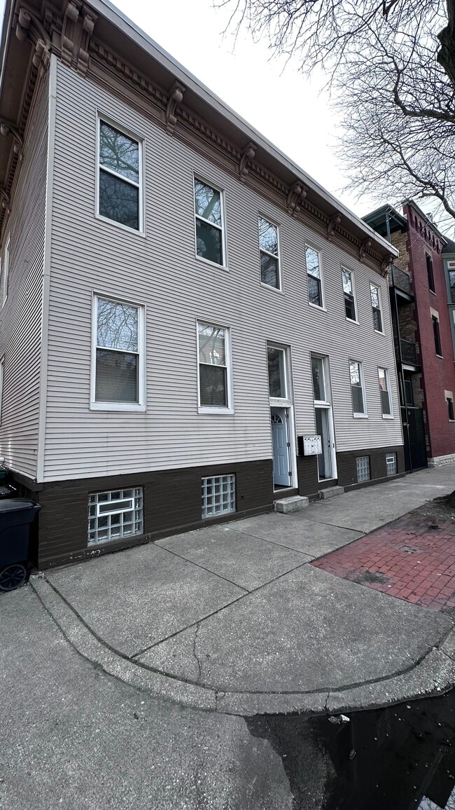 931 S Aberdeen St