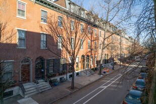 2031 Pine St in Philadelphia, PA - Building Photo