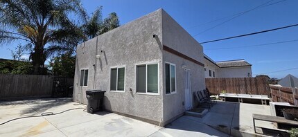 1251 Viola St in San Diego, CA - Building Photo - Building Photo
