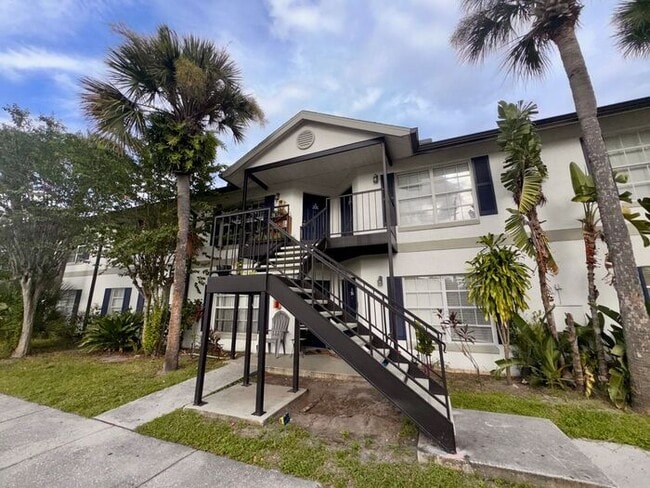 property at 3651 N Goldenrod Rd