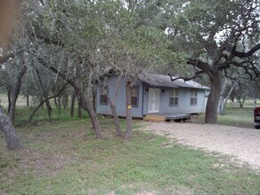274 Kristine Ln in Kingsbury, TX - Building Photo - Building Photo