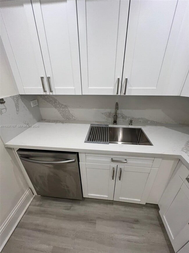 1720 NW N River Dr in Miami, FL - Building Photo - Building Photo