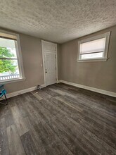 6710 Vine St in Cincinnati, OH - Building Photo - Building Photo