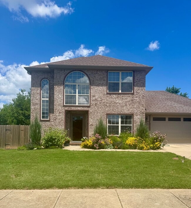 property at 1905 W Countryside Ln