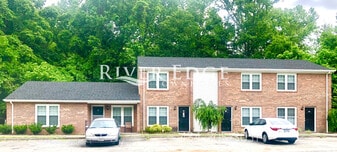 504 Lusardi Dr, Unit A3 in Brookneal, VA - Building Photo