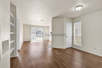 2012 W Loop, Unit B in Austin, TX - Building Photo - Building Photo