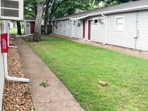 500 Foch St in Bryan, TX - Building Photo - Building Photo