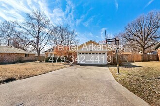 4100 Miller Dr in Springdale, AR - Building Photo - Building Photo