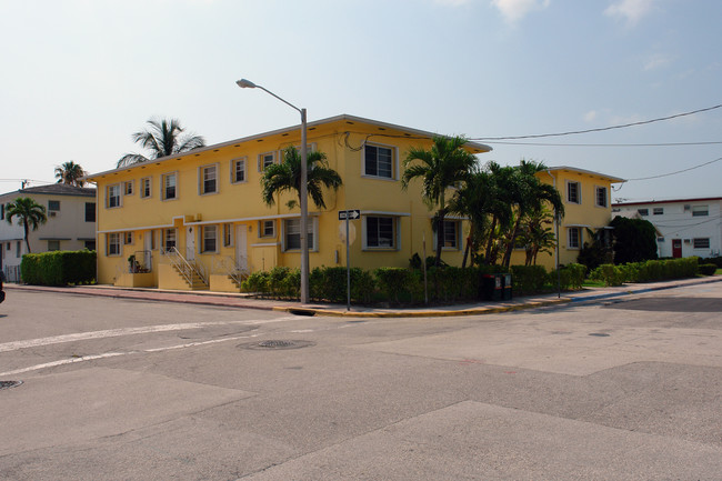 7735-7745 Carlyle Ave in Miami Beach, FL - Building Photo - Building Photo