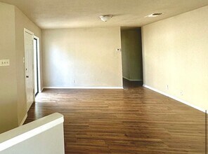 8432 Dixon Ridge Dr in San Antonio, TX - Building Photo - Building Photo