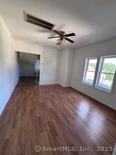 68 Anderson St in Naugatuck, CT - Building Photo - Building Photo