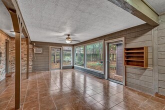657 S Rivershire Dr in Conroe, TX - Building Photo - Building Photo