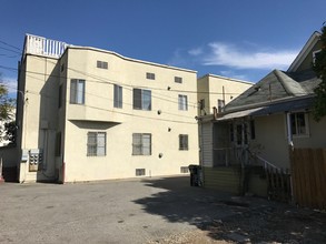 1927-1935 Bonsallo Ave in Los Angeles, CA - Building Photo - Building Photo