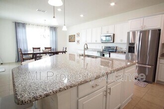 12135 Carson Dr in Orlando, FL - Foto de edificio - Building Photo