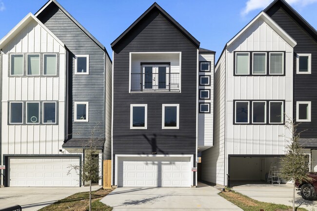 property at 6326 Del Rio St