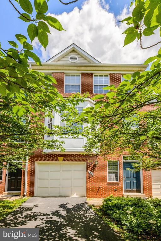 2579 James Madison Cir in Herndon, VA - Building Photo - Building Photo