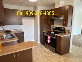 25863 Pacific St, Unit 22 in San Bernardino, CA - Building Photo