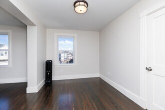 180 Shirley St in Winthrop, MA - Building Photo - Building Photo