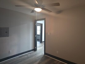 1313 10th St in Galena Park, TX - Building Photo