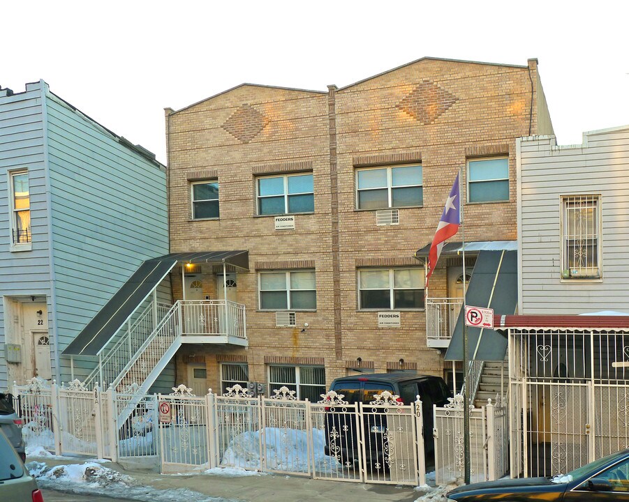 20-20A Starr St in Brooklyn, NY - Building Photo