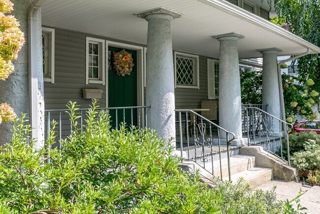 54 Beeching St in Worcester, MA - Building Photo - Building Photo