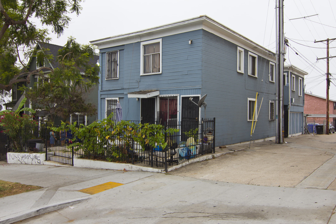 516 25th St in San Diego, CA - Building Photo