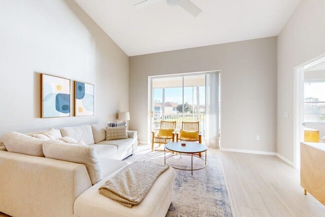 property at 350 Robin Hood Cir