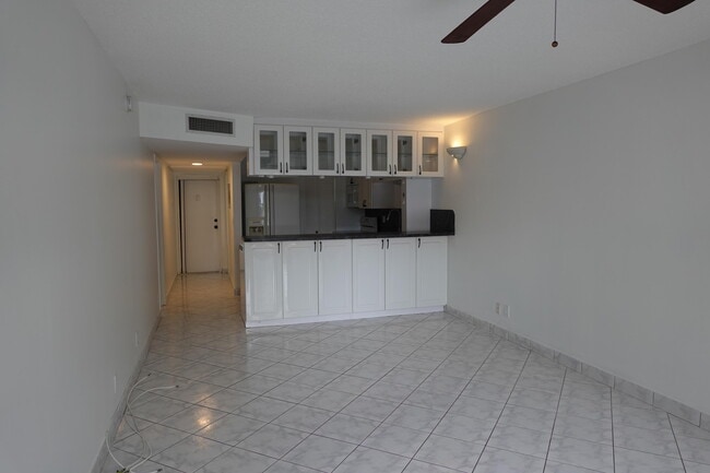 5321 NE 24th Terrace in Fort Lauderdale, FL - Building Photo - Building Photo