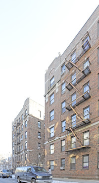 37-37 88th Street in Flushing, NY - Foto de edificio - Building Photo