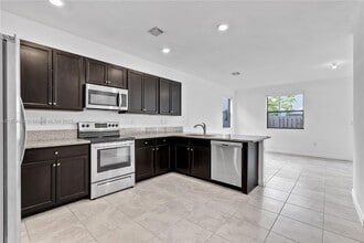 25128 SW 113th Pl in Princeton, FL - Building Photo - Building Photo