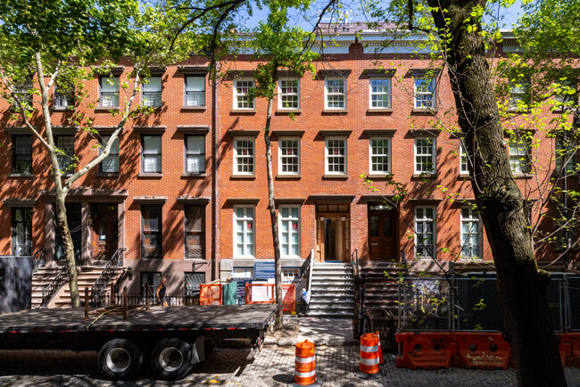 77 Jane St in New York, NY - Building Photo - Building Photo