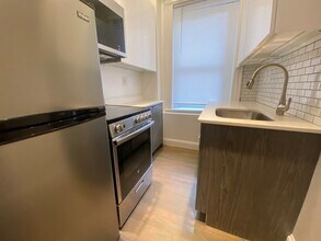 125 Park Dr, Unit 33 in Boston, MA - Building Photo - Building Photo