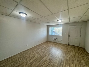 43 N Harris Dr, Unit 204 in Mesa, AZ - Building Photo - Building Photo