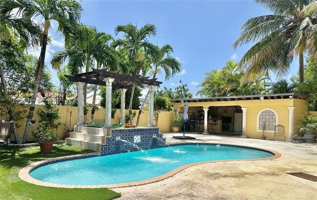 property at 13221 SW 48th St