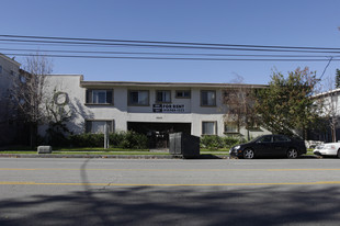 6045 Whitsett Ave in North Hollywood, CA - Foto de edificio - Building Photo