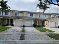 8975 Chambers St in Tamarac, FL - Building Photo - Building Photo