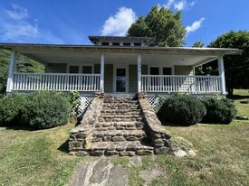 446 Green St in Boone, NC - Building Photo