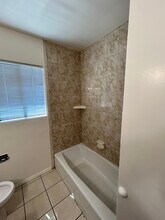 5935 Buffalo Ave, Unit 5935 in Van Nuys, CA - Building Photo - Building Photo