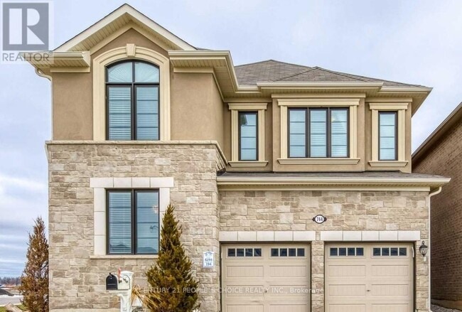 property at 744 Kennedy Cir W