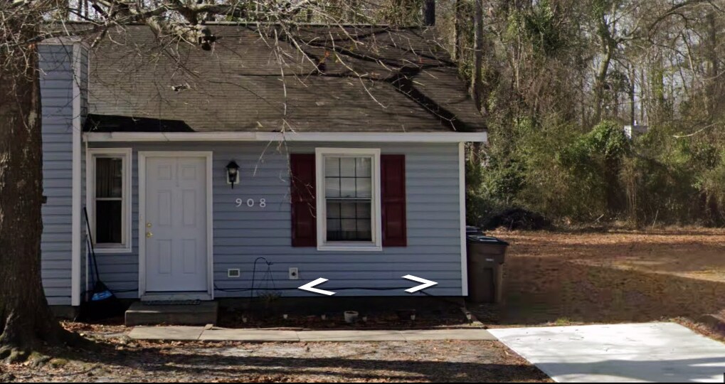 908 Sycamore Pl in Jacksonville, NC - Building Photo