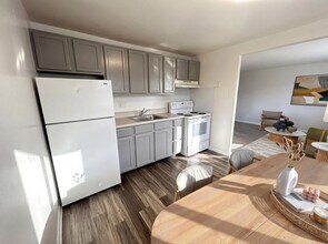 Villages of Westbrook in Clifton Heights, PA - Building Photo - Building Photo