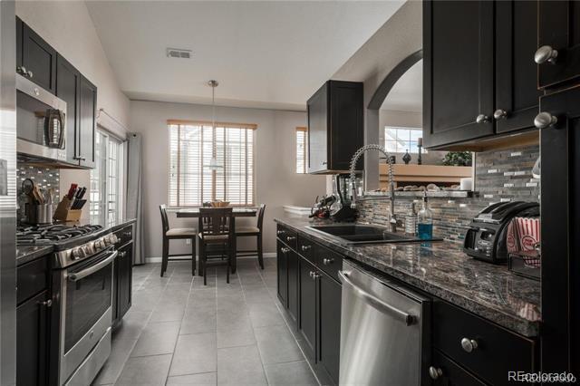 22685 E Ontario Dr in Aurora, CO - Building Photo - Building Photo