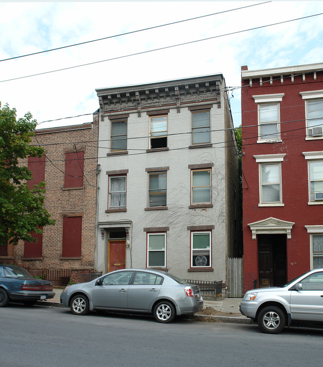 37 Ten Broeck St in Albany, NY - Building Photo - Building Photo