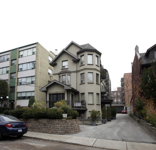 136 Springhurst Ave in Toronto, ON - Building Photo - Primary Photo